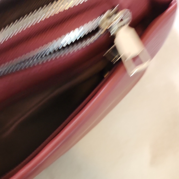 Chic Maroon Crossbody Bag - Picture 9 of 12